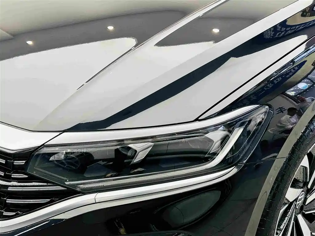 Volkswagen Passat 2022 — фото 11