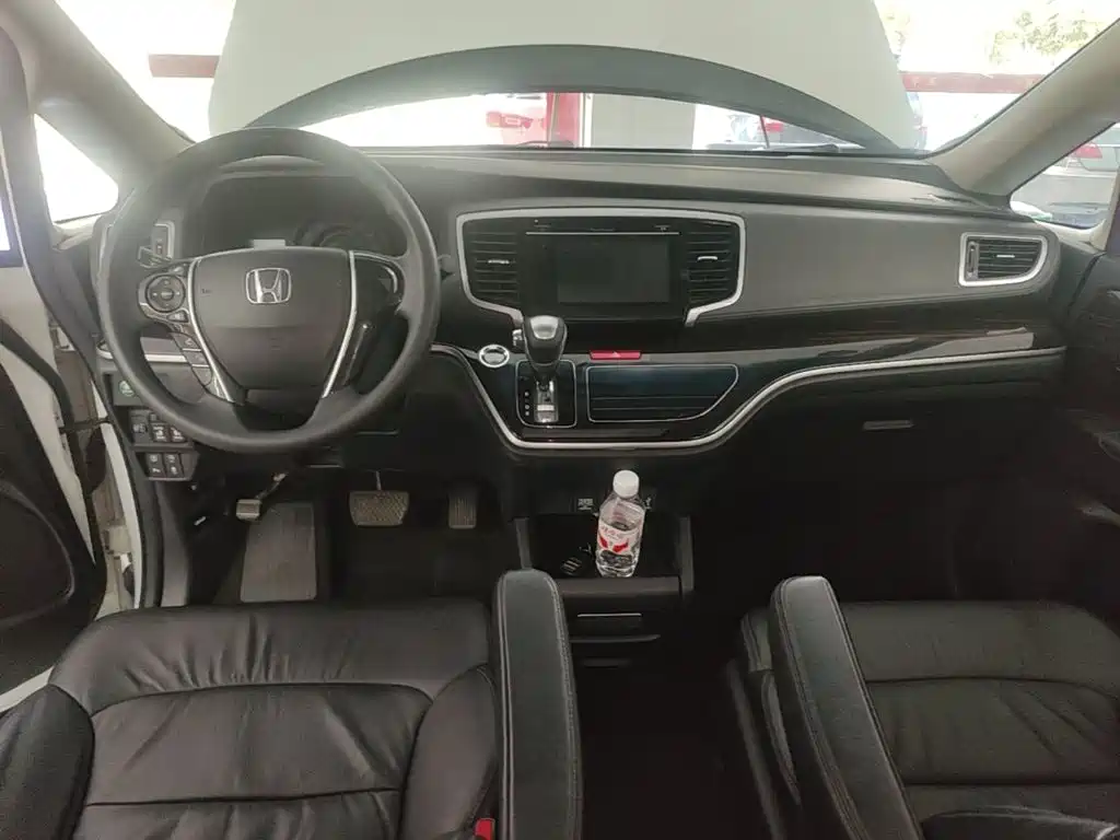 Honda Odyssey 2019 — фото 10