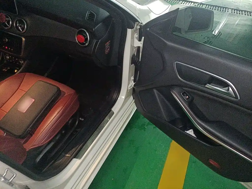 Mercedes-Benz CLA 2016 — фото 20