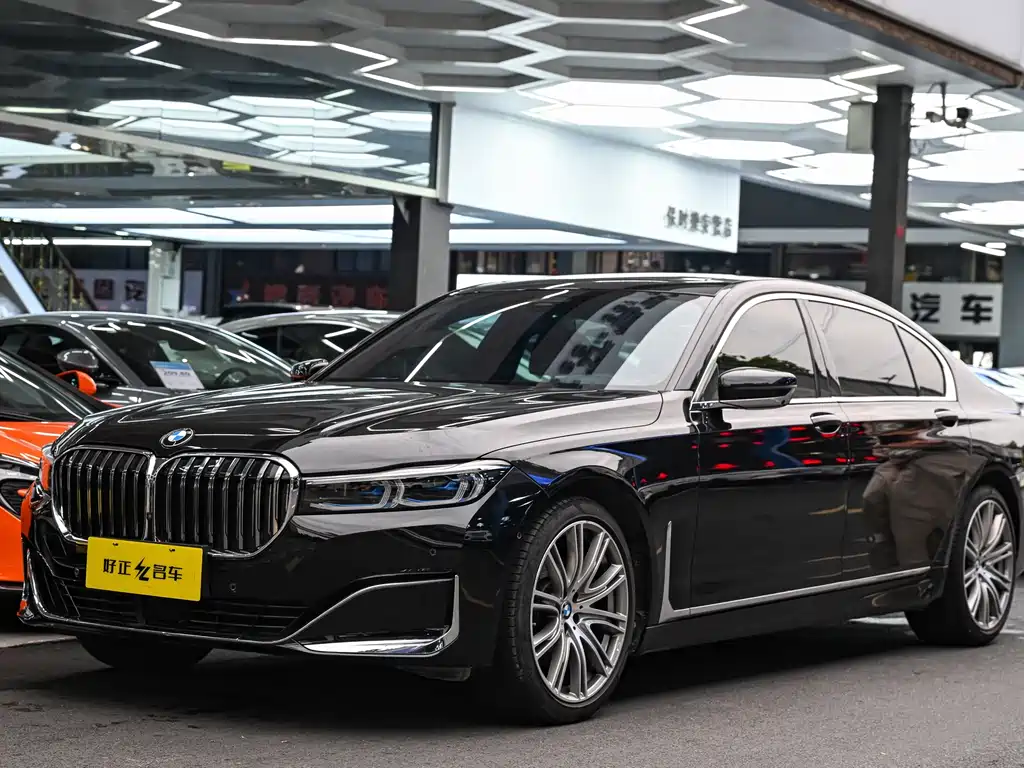 BMW 7 Series 2022 — фото 1