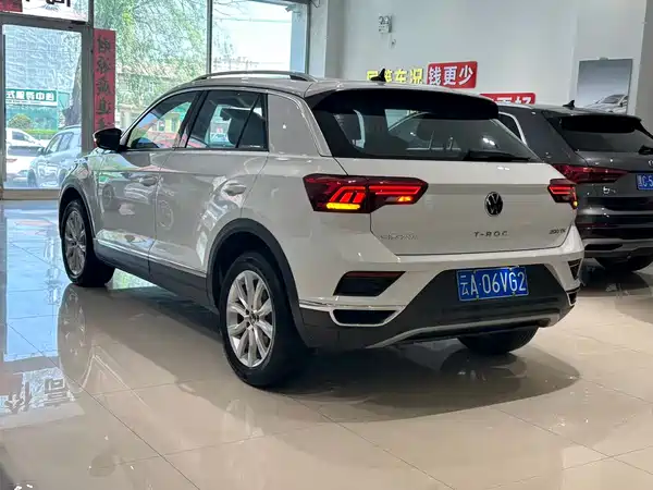 Volkswagen T-Roc 2023