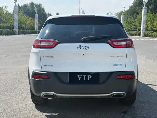 Jeep Cherokee 2016