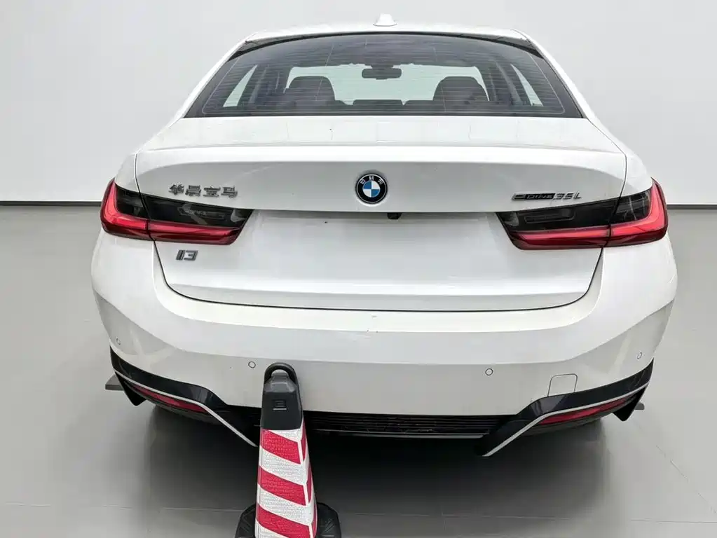 BMW i3 2024 — фото 5