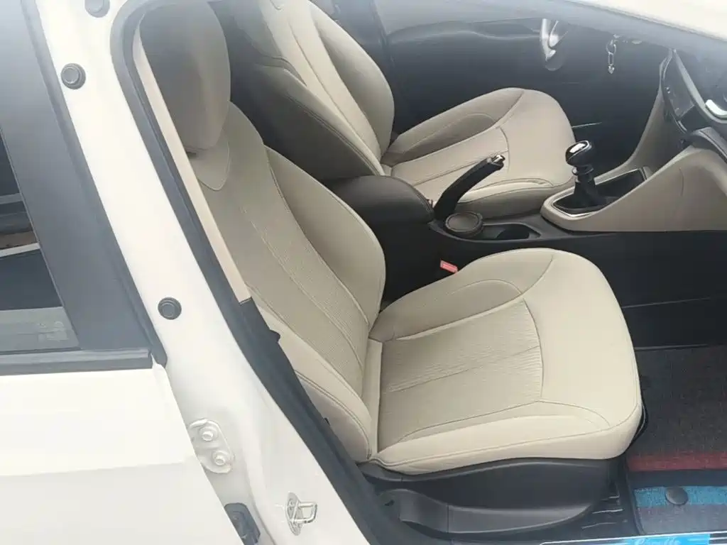 Buick Excelle 2018 — фото 25