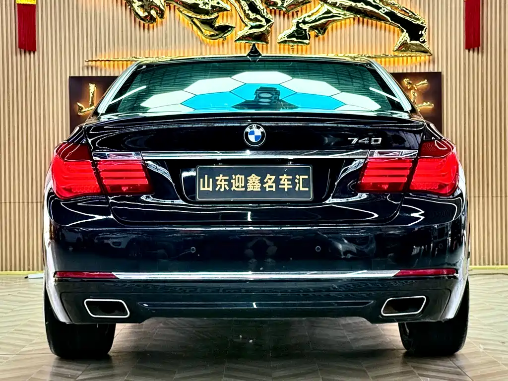 BMW 7 Series 2013 — фото 16