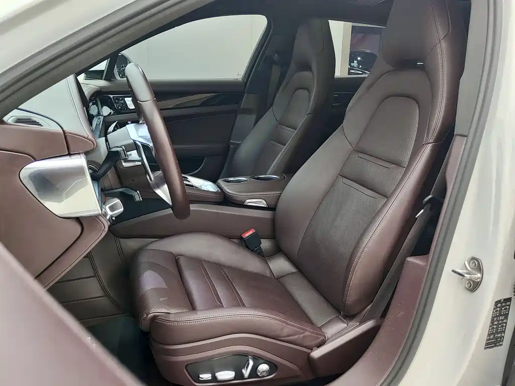 Porsche Panamera 2018 — фото 12