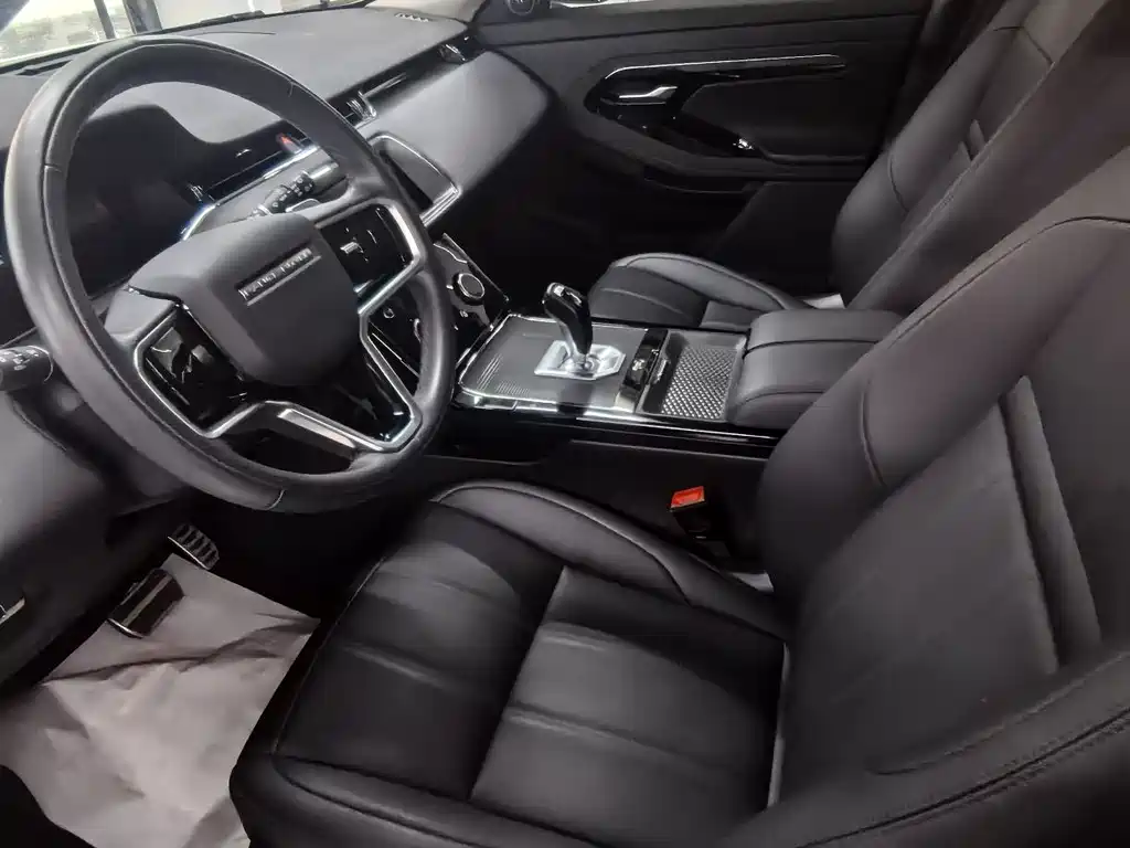 Land Rover Evoque 2023 — фото 7