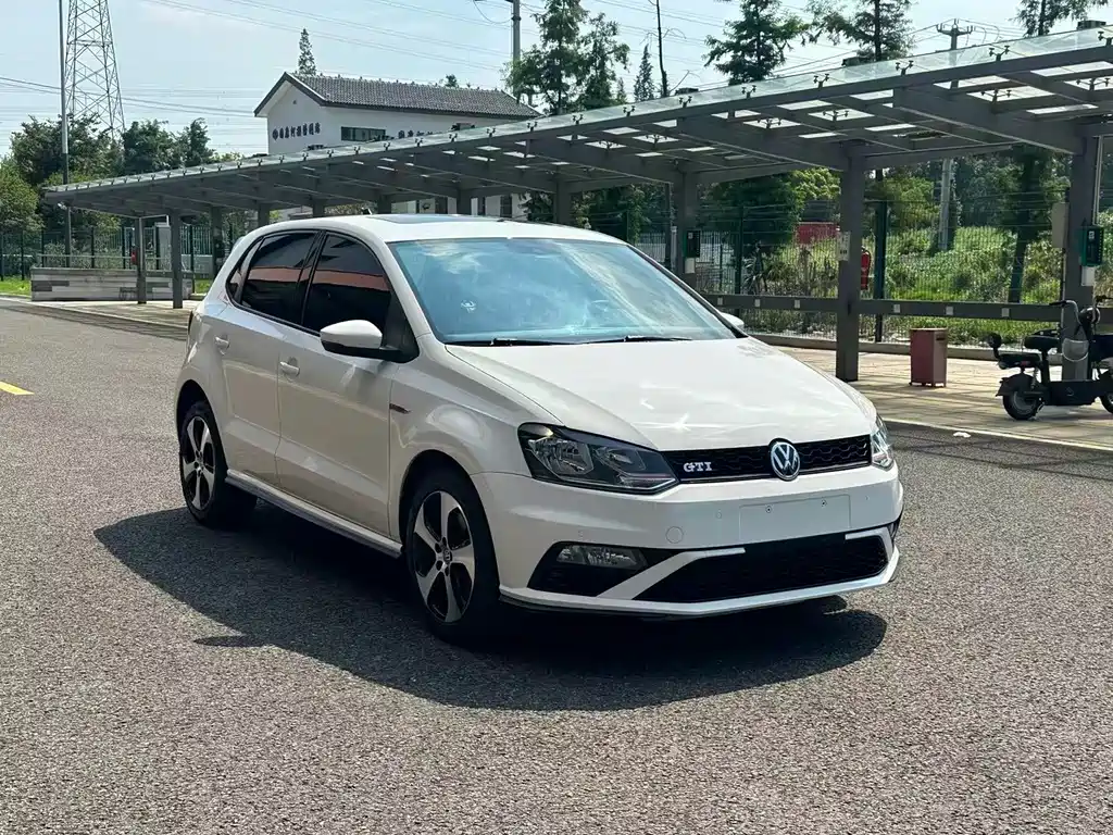 Volkswagen Polo 2016
