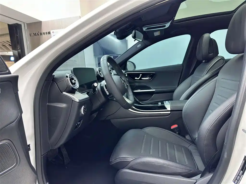 Mercedes-Benz C-Class 2024 — фото 28