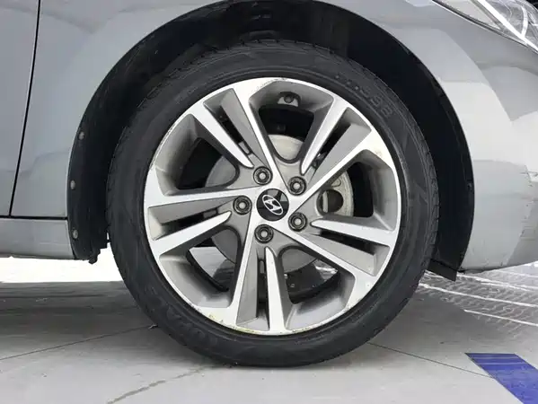 Hyundai Celesta 2018