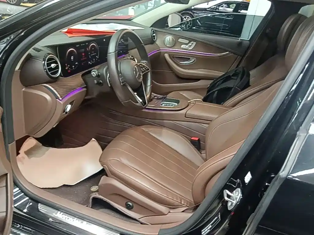 Mercedes-Benz E-Class 2021 — фото 15