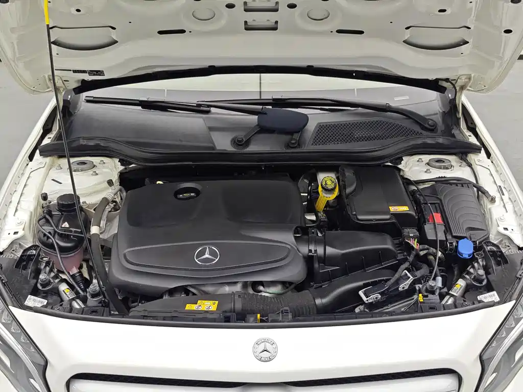 Mercedes-Benz GLA 2016 — фото 12