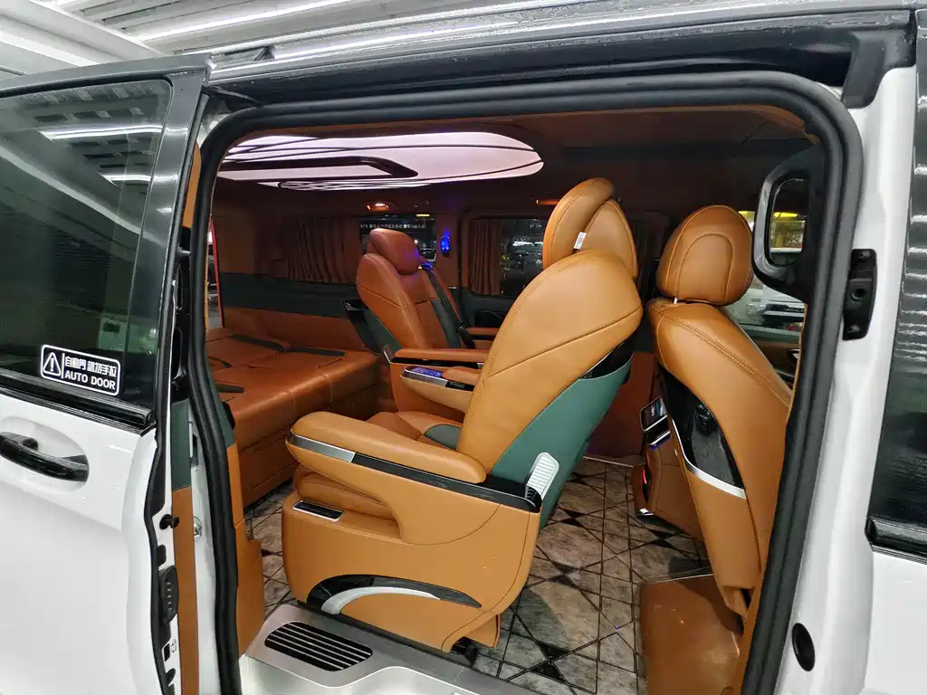 Mercedes-Benz Vito 2022 — фото 21