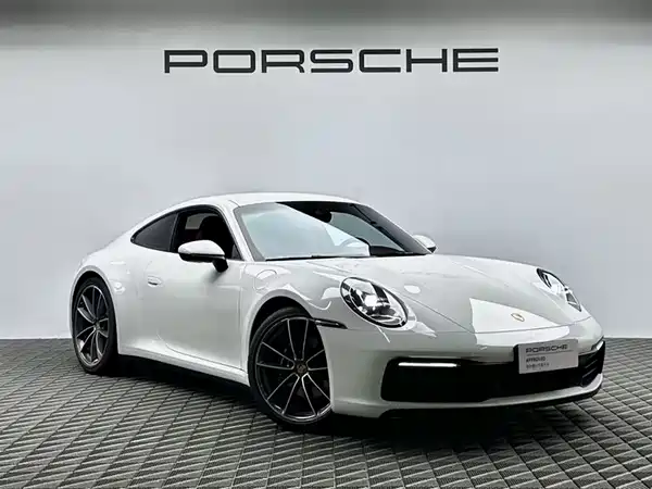 Porsche 911 2025