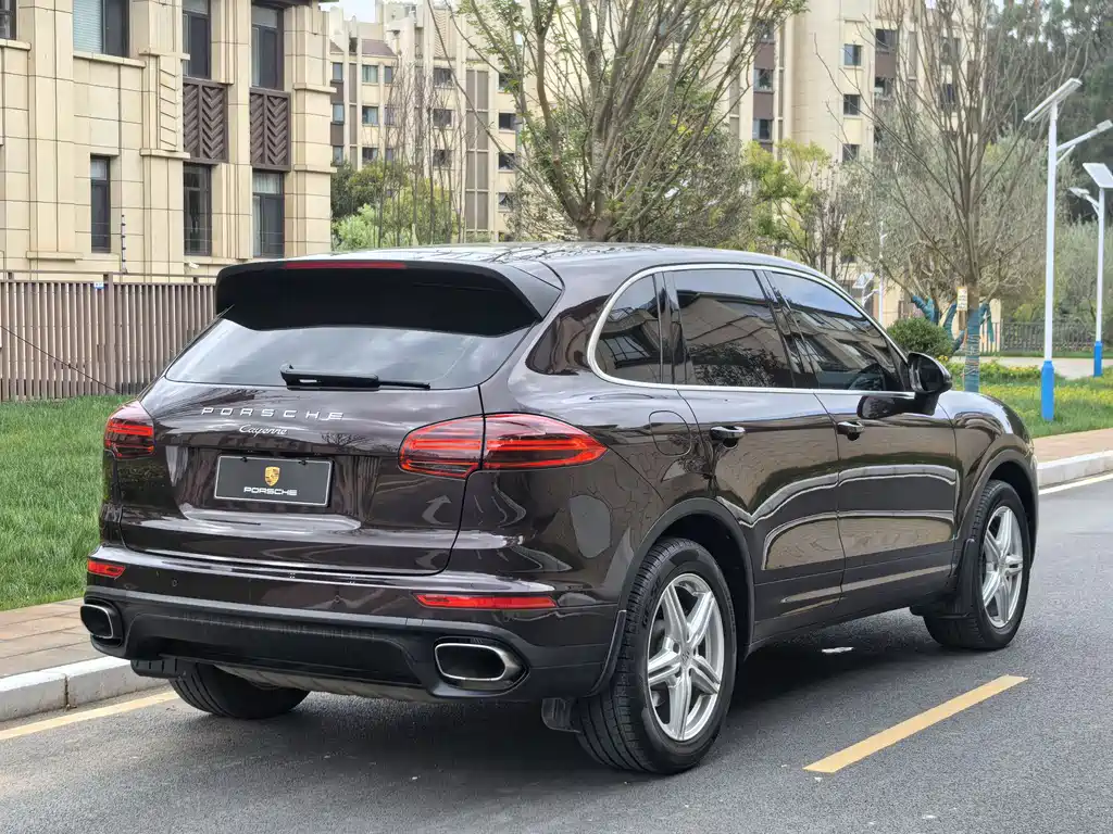 Porsche Cayenne 2016 — фото 4