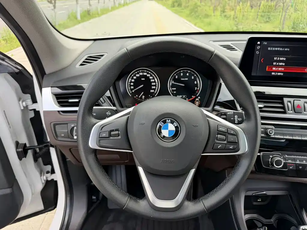 BMW X1 2022 — фото 18