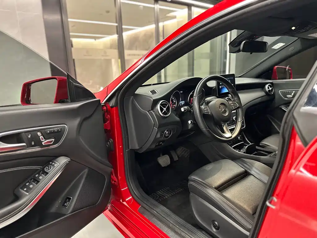 Mercedes-Benz CLA 2018 — фото 25
