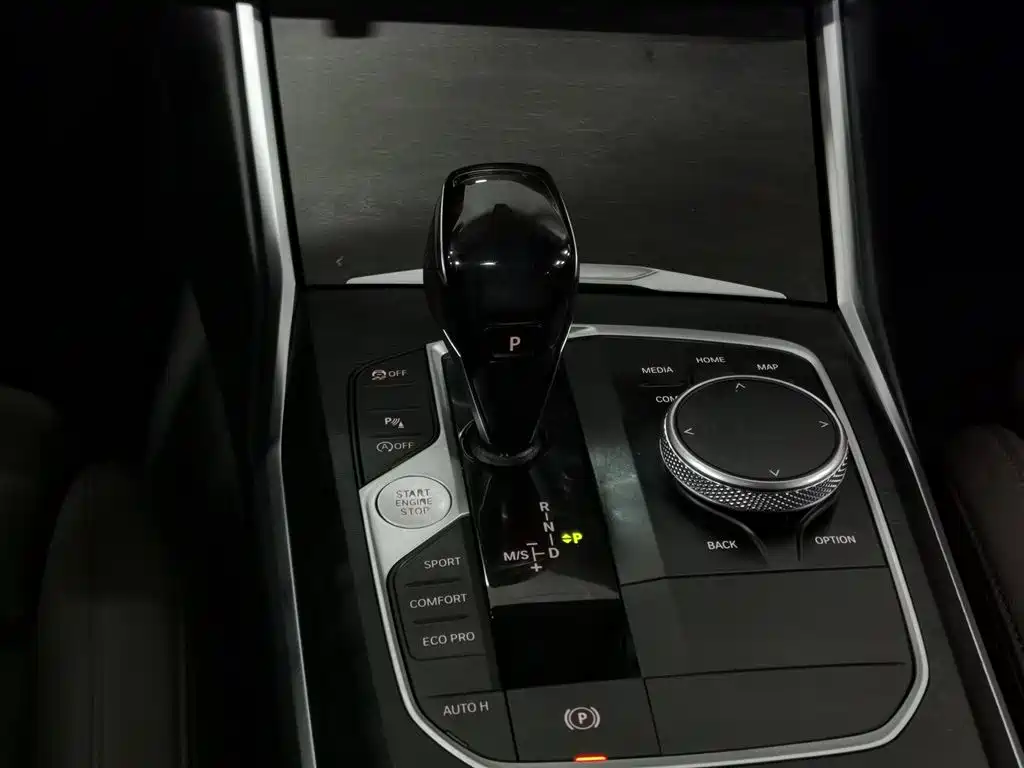 BMW 3 Series 2021 — фото 13