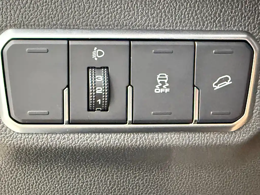 Haval M6 2023 — фото 12