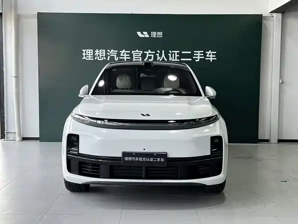 Li Auto L7 2025
