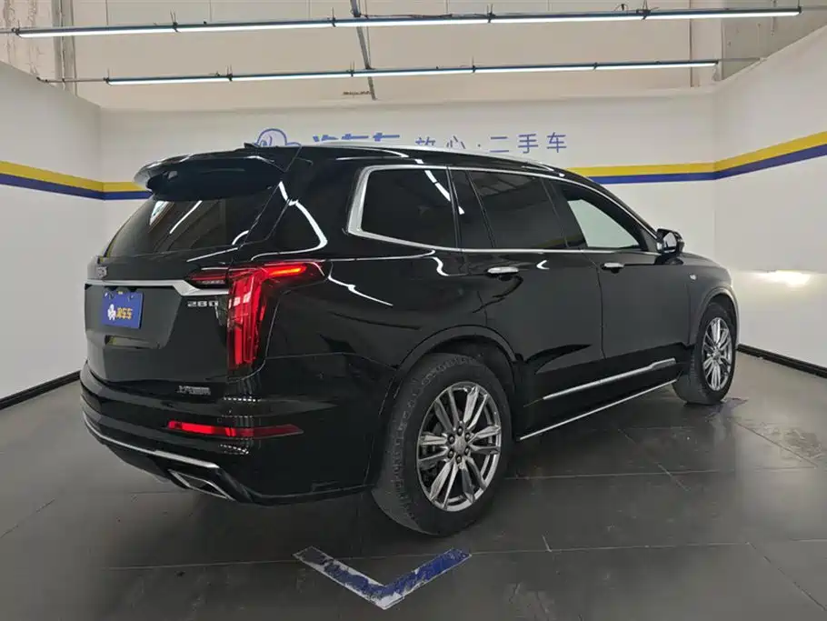 Cadillac XT6 2021 — фото 3