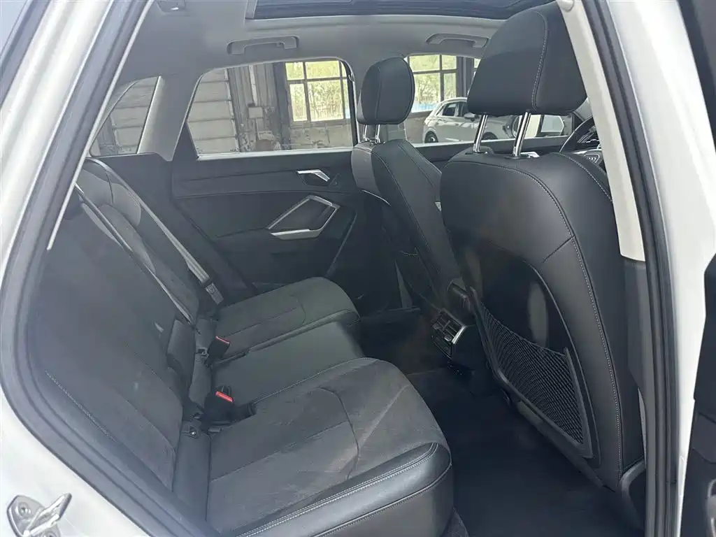 Audi Q3 2022 — фото 27