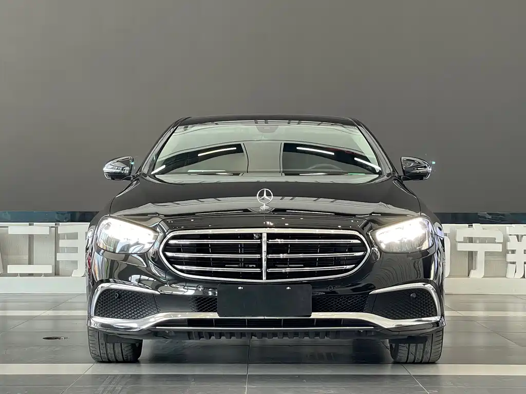 Mercedes-Benz E-Class 2022 — фото 2