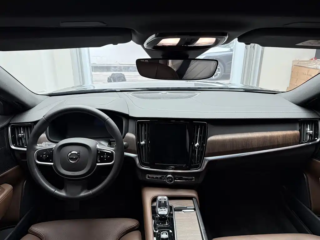 Volvo S90 2025 — фото 14
