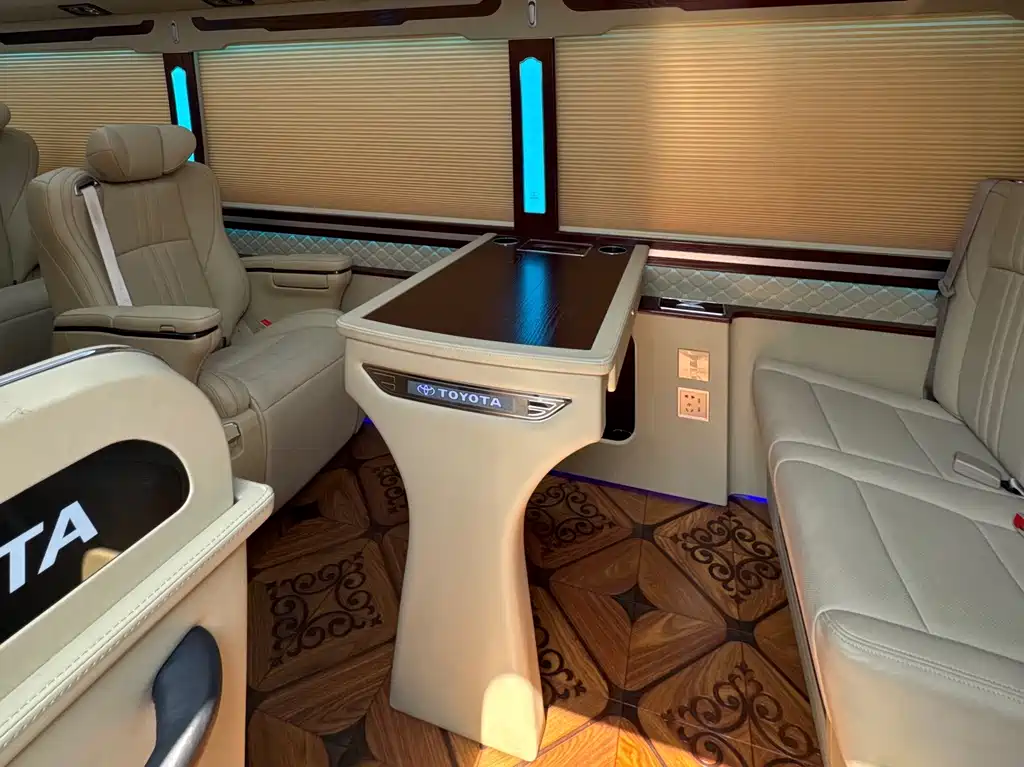 Toyota Coaster 2020 — фото 15