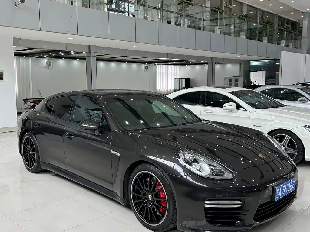 Porsche Panamera 2012