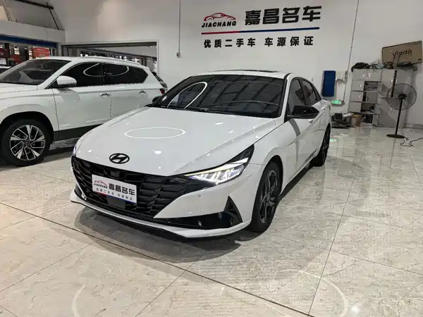 Hyundai Elantra 2023