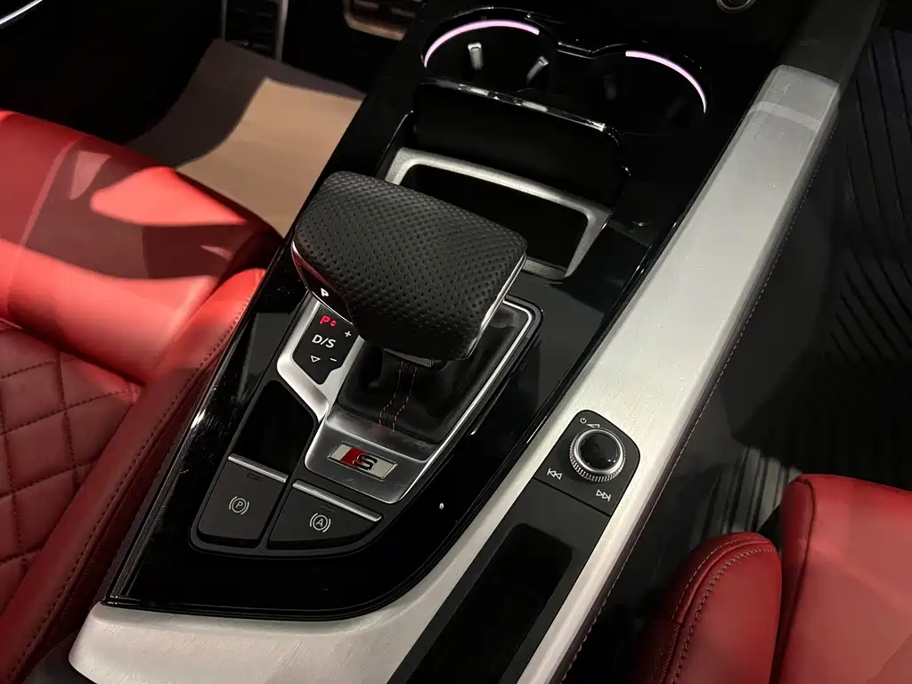 Audi S4 2021 — фото 12