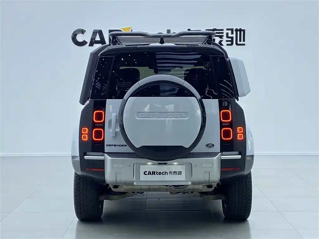 Land Rover Defender 2023 — фото 3