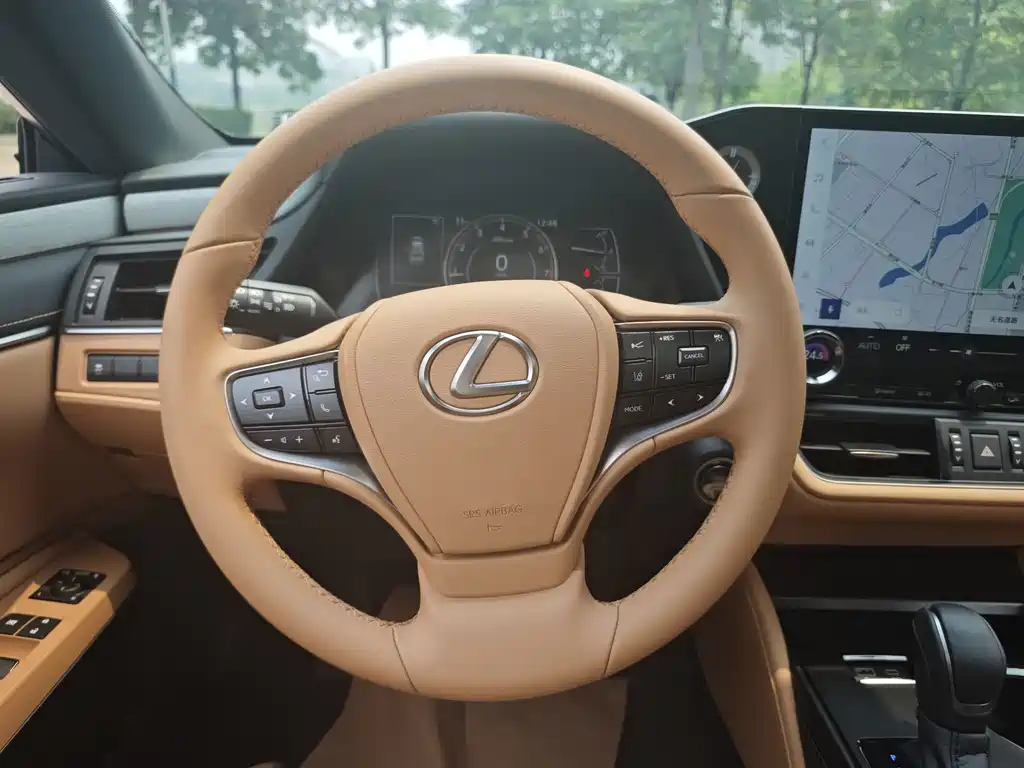 Lexus ES 2025 — фото 13