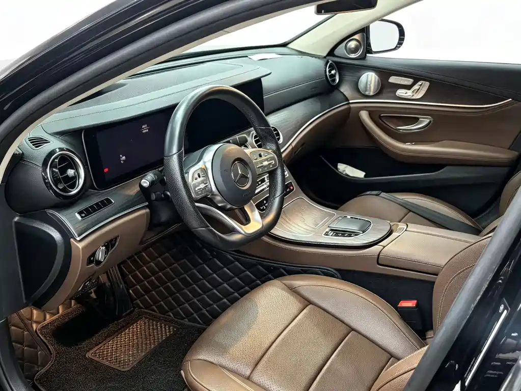 Mercedes-Benz E-Class 2020 — фото 12