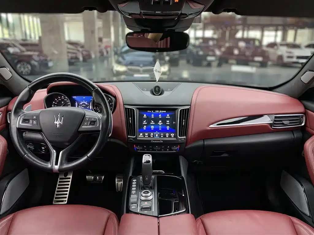 Maserati Levante 2021 — фото 12