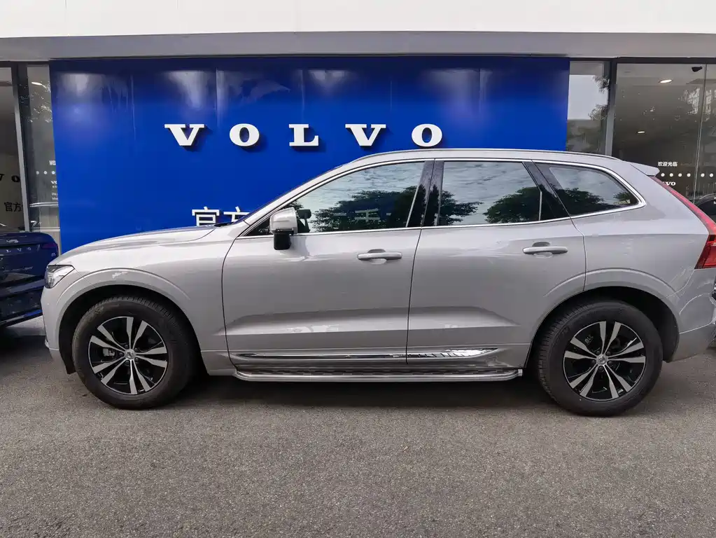 Volvo XC60 2024 — фото 3