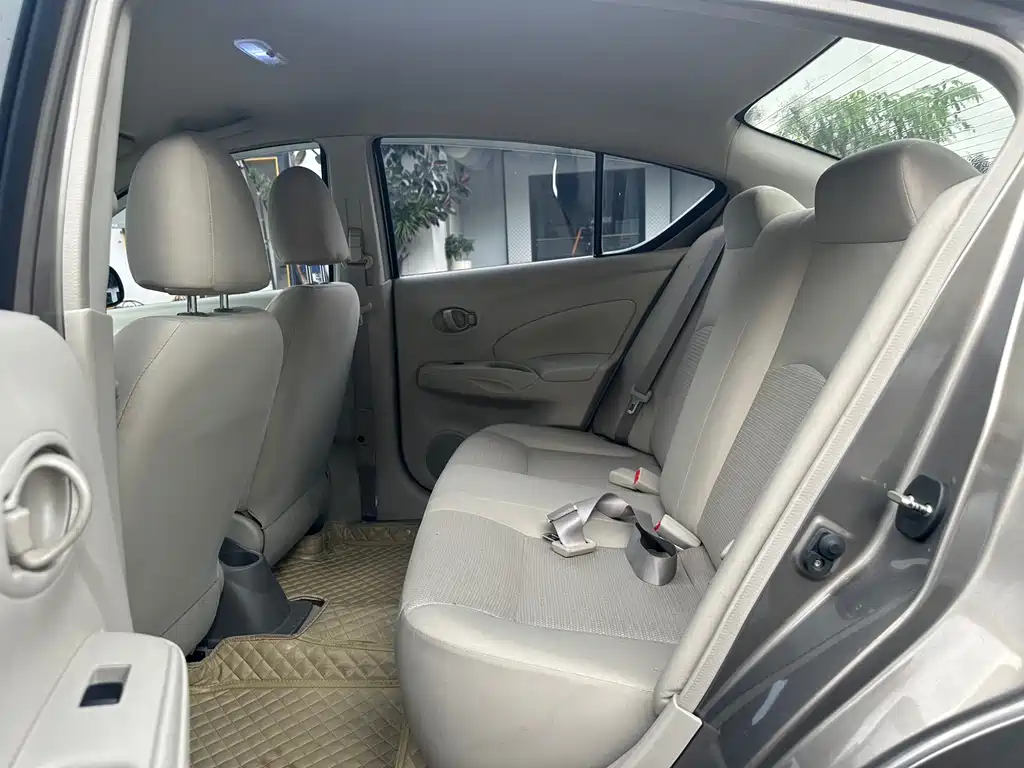 Nissan Sunny 2013 — фото 12