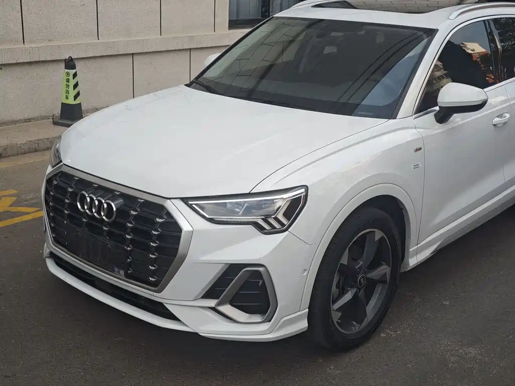 Audi Q3 2022