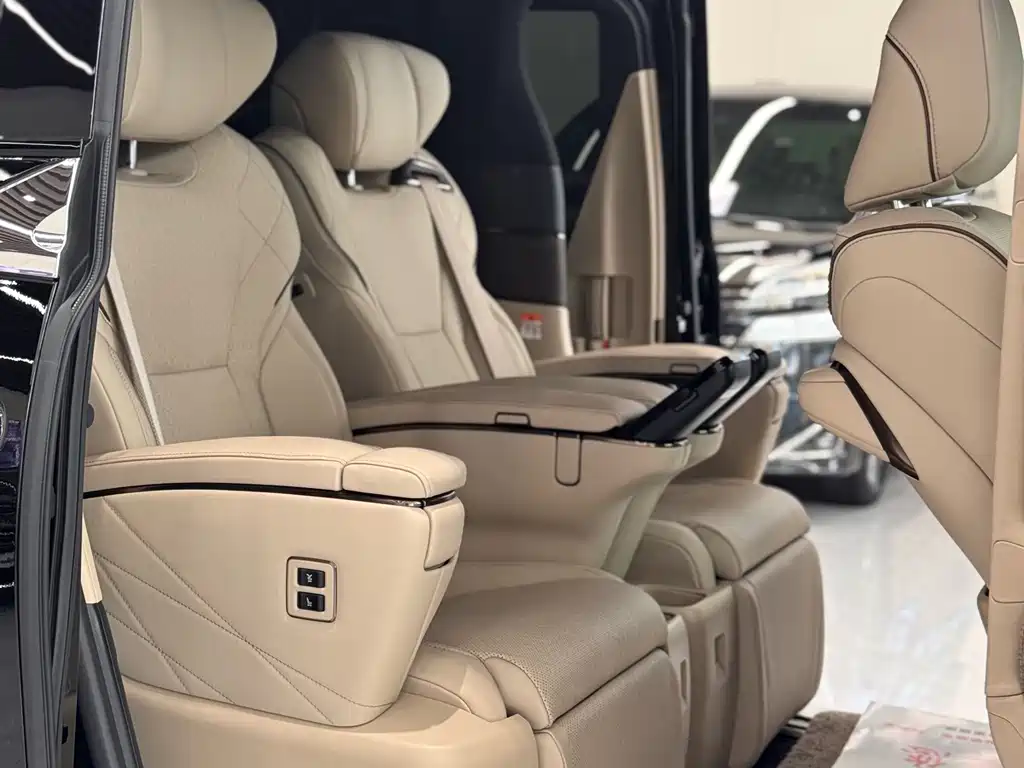 Toyota Vellfire 2025 — фото 6