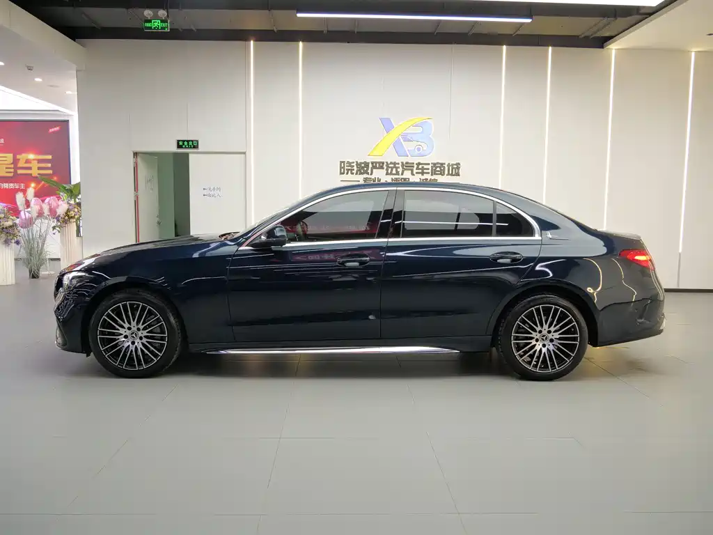 Mercedes-Benz C-Class 2023 — фото 6