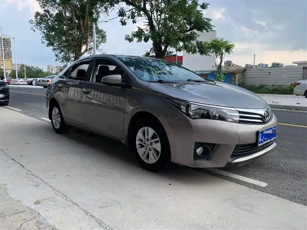 Toyota Corolla 2017 — фото 3