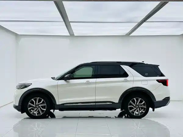 Ford Explorer 2023