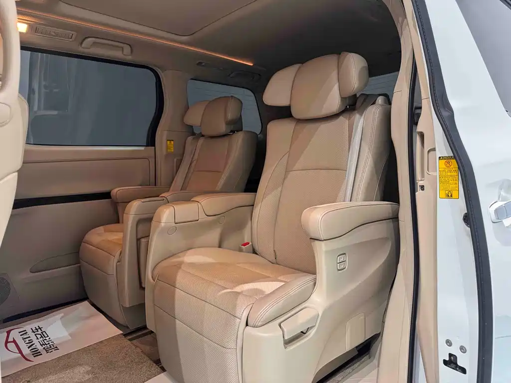 Toyota Alphard 2012 — фото 16