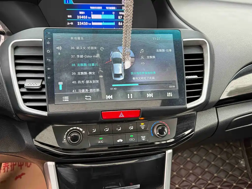 Honda Accord 2018 — фото 11