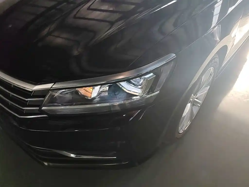 Volkswagen Passat 2018 — фото 24