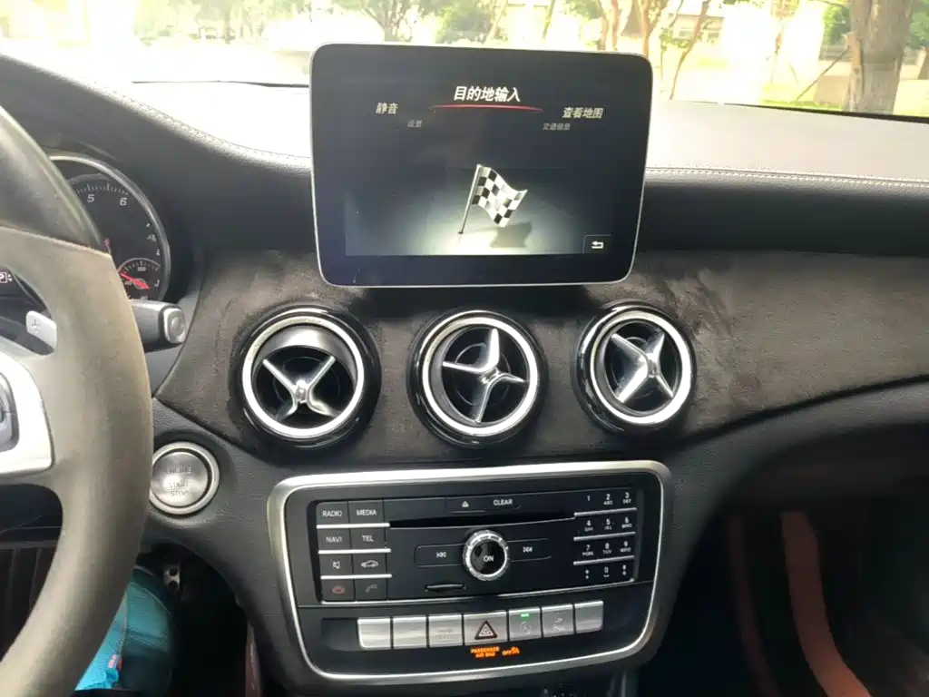 Mercedes-Benz GLA 2018 — фото 13