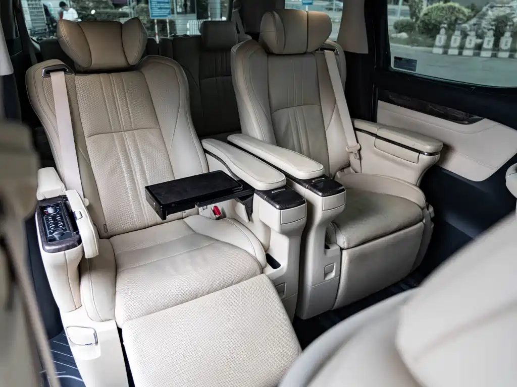 Toyota Vellfire 2022 — фото 28