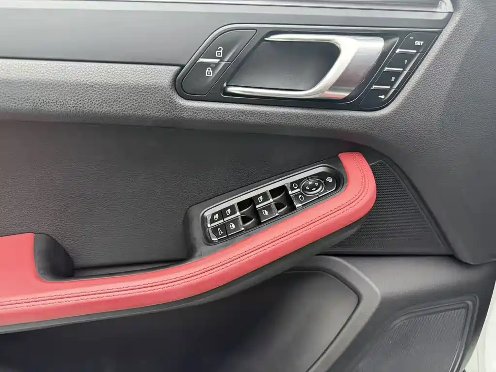 Porsche Macan 2019 — фото 4