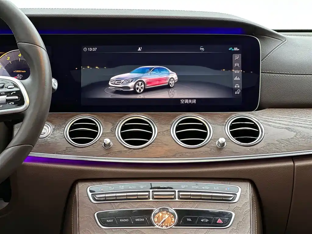 Mercedes-Benz E-Class 2020 — фото 10